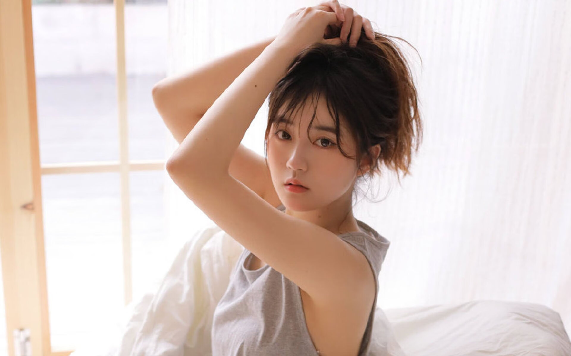 AYXSPORTSAPP-美国骑手吉塔·日特科维奇荣获2024年最佳障碍赛骑手奖，表彰其卓越表现。