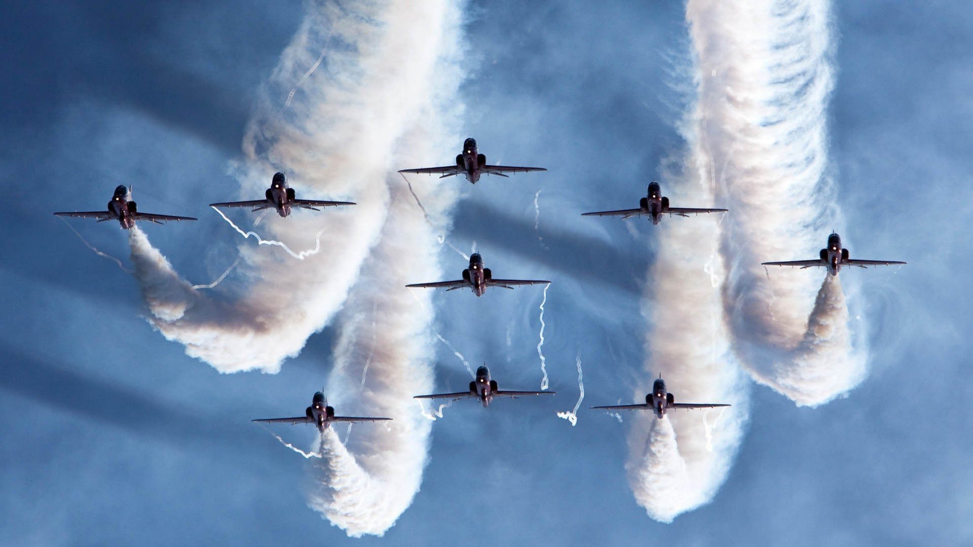 足球文化衍生短剧上线播出引发讨论，足球文化的定义