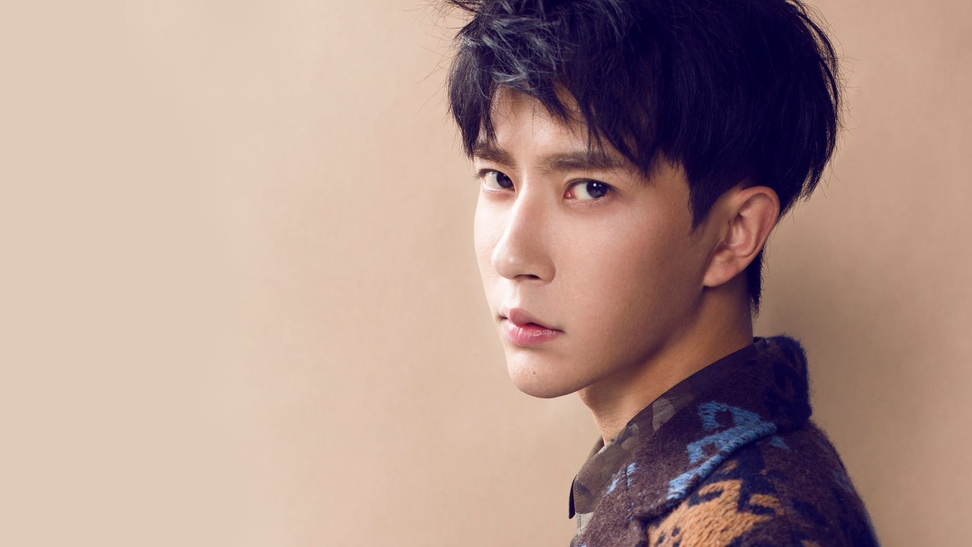 澳大利亚袋鼠队在橄榄球冠军锦标赛的对抗中,展现无畏精神,澳大利亚袋鼠女篮