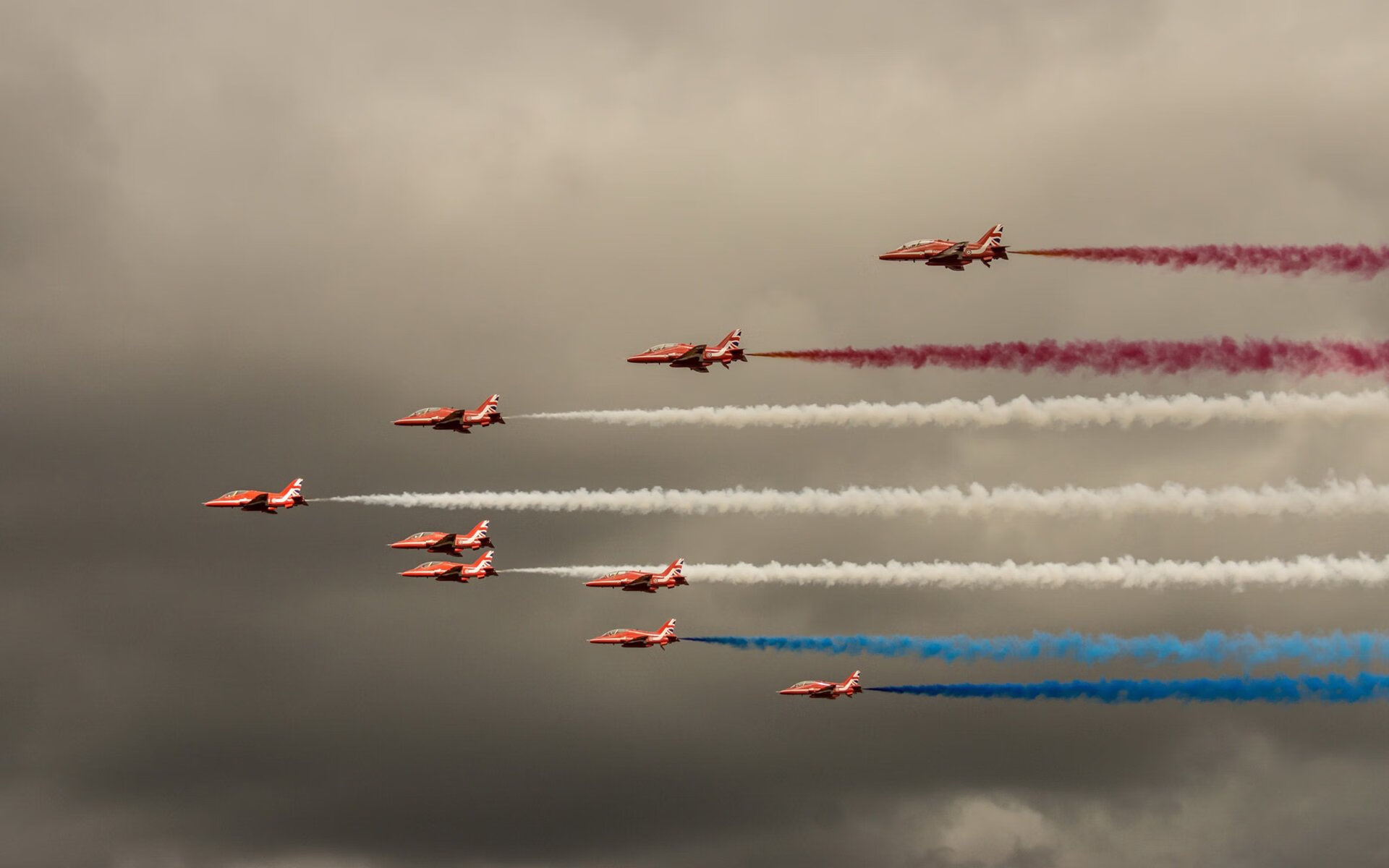 澳大利亚袋鼠队在橄榄球冠军锦标赛的对抗中,展现无畏精神,澳大利亚袋鼠女篮