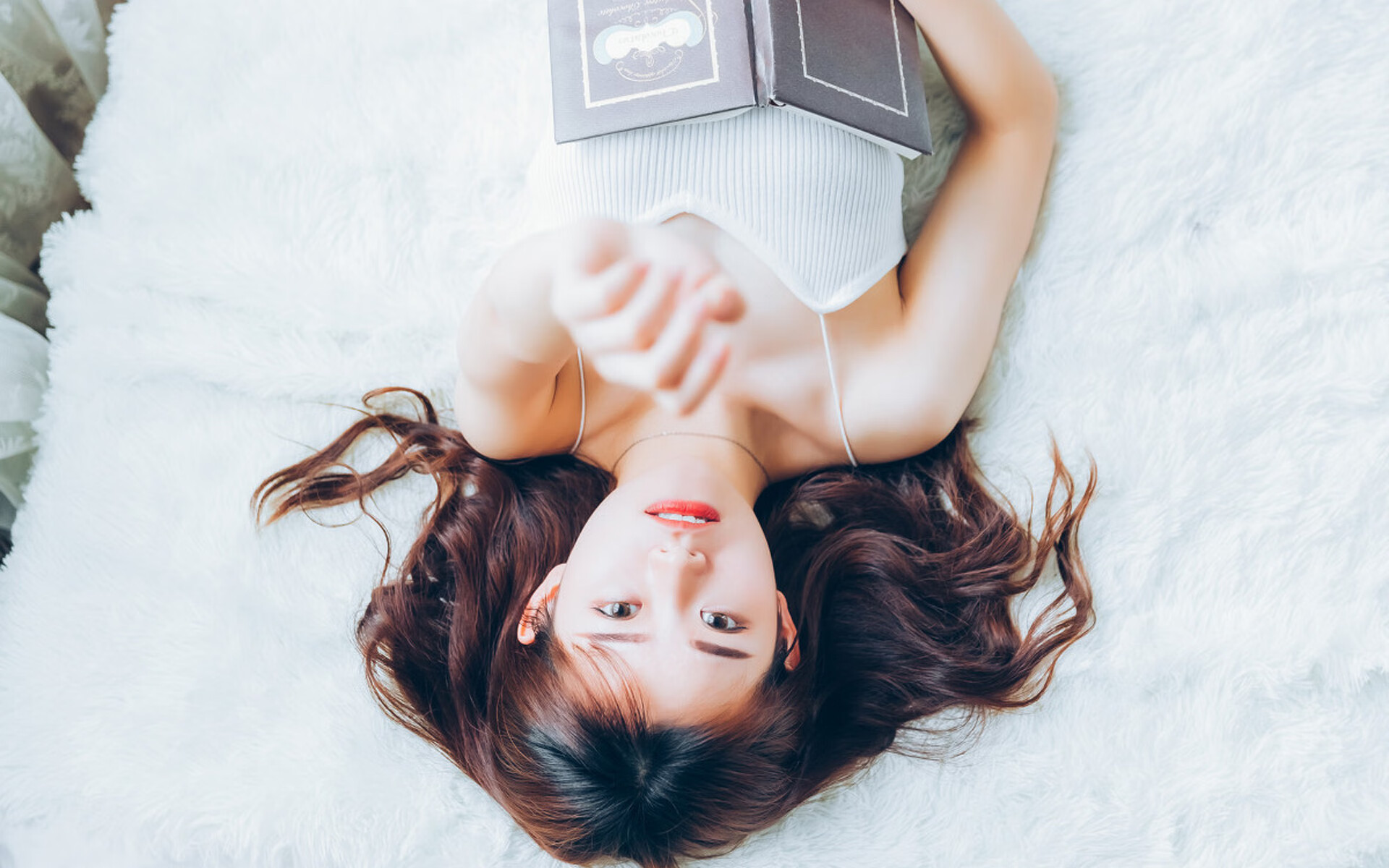 爱游戏中国官方网站平台-皮特·库策后程加速逆转对手夺冠，库得皮耶