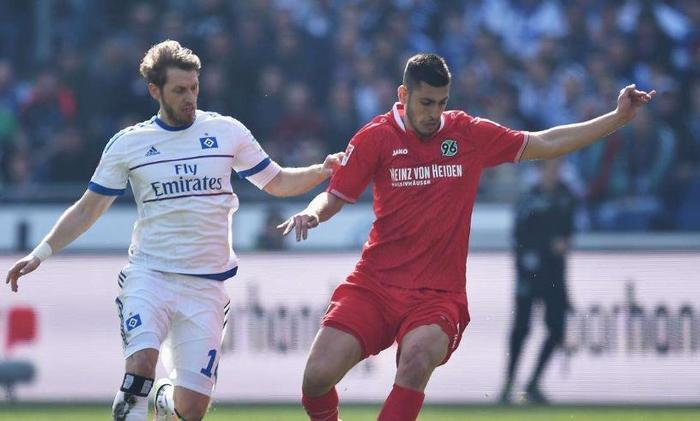 爱游戏体育:德甲汉诺威96的转会策略与球队重建的简单介绍 爱游戏体育:德甲汉诺威96的转会策略与球队重建的简单介绍